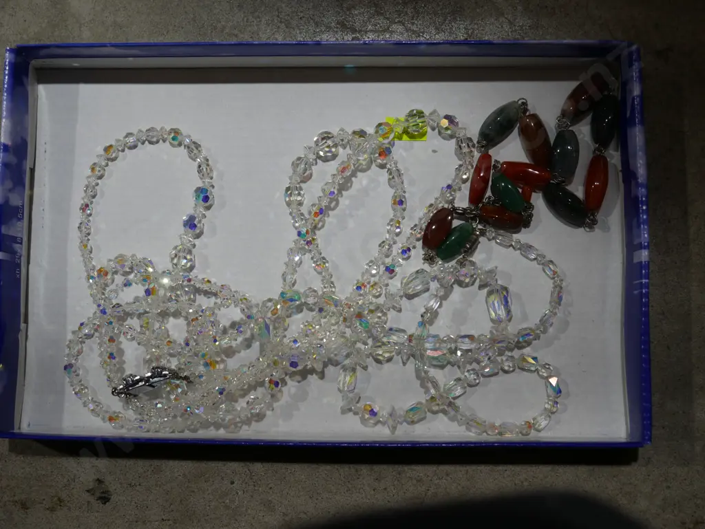 Costume jewellery Image 1++