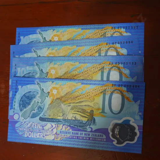 5 10 dollar millennium notes