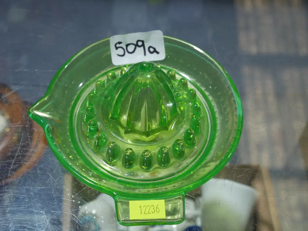 Uranium glass juicer Image 1++