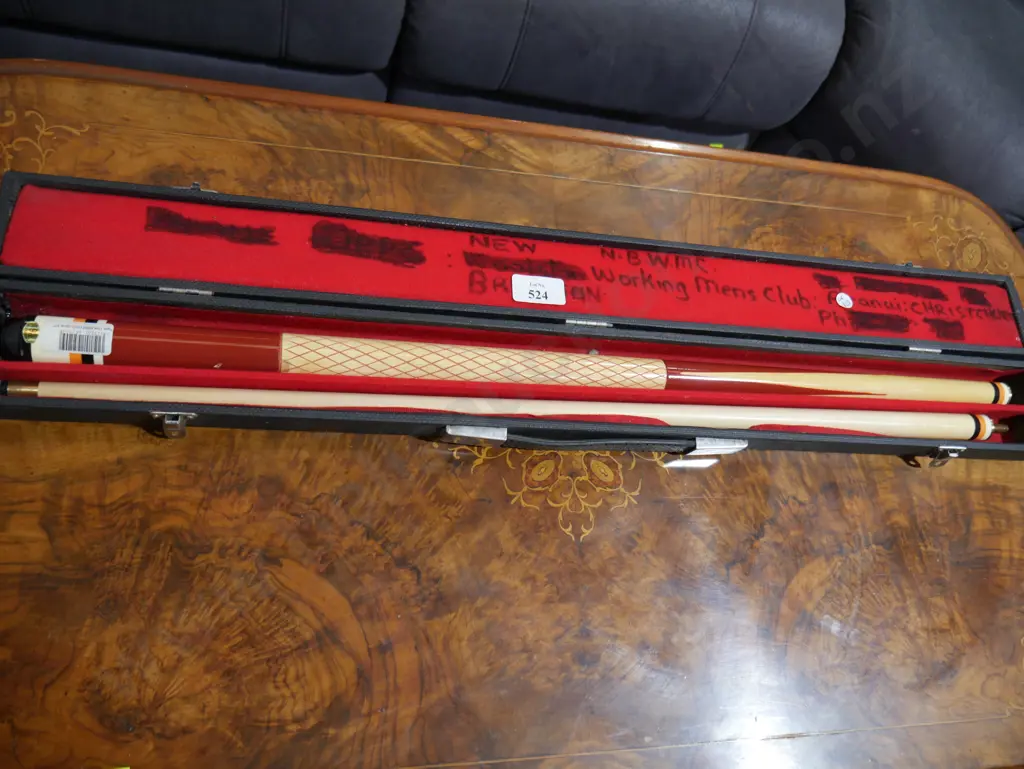 Cased pool cue Image 1++