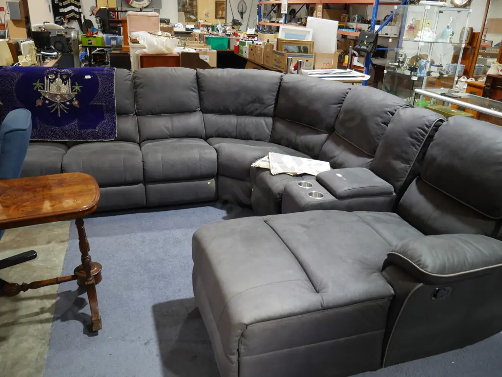 Corner lounge suite Image 1++