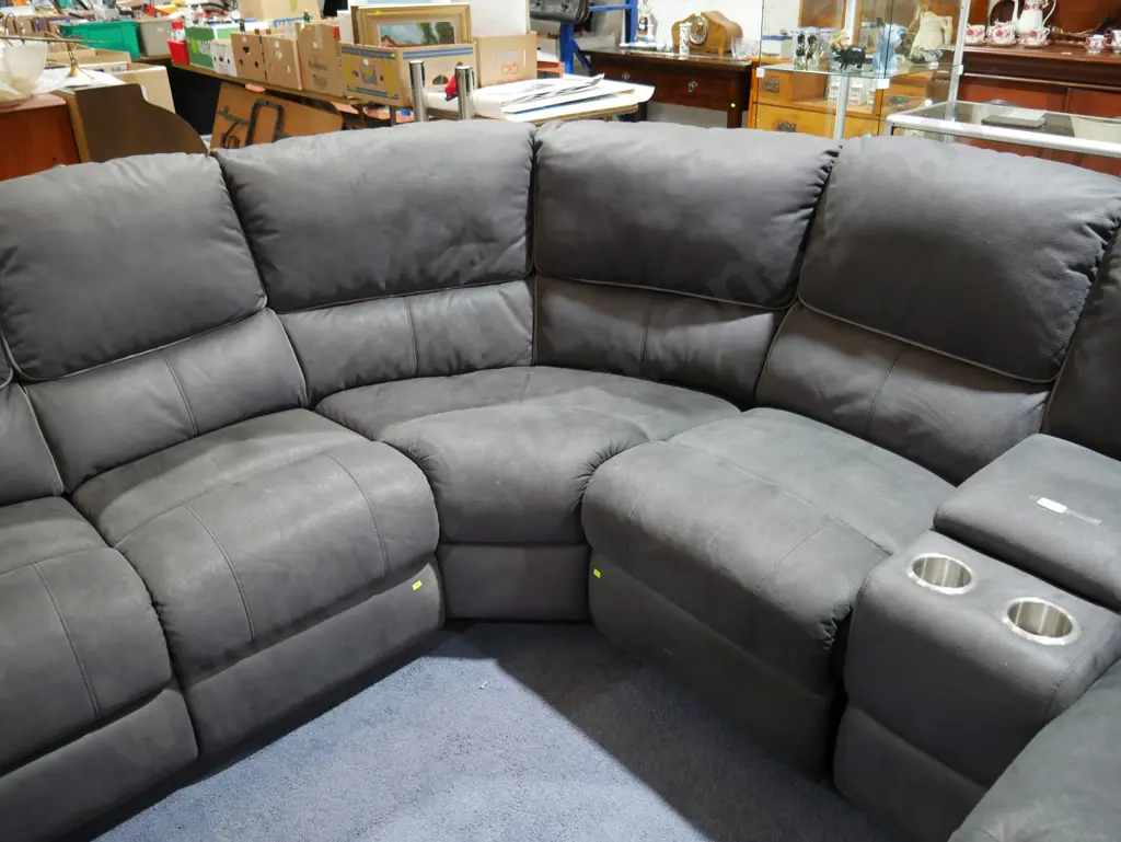 Corner lounge suite Image 1++