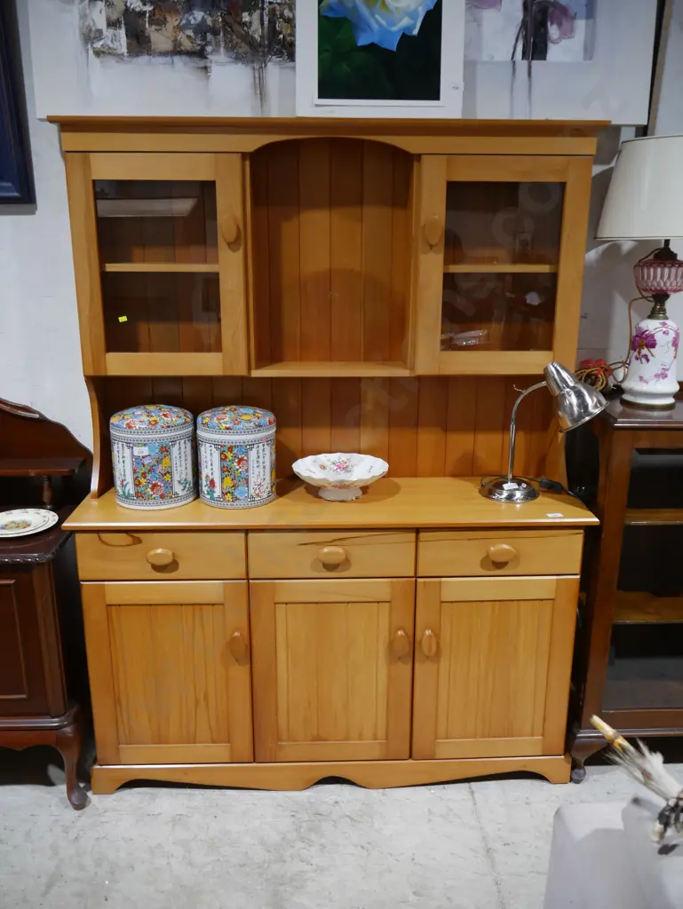 Hutch dresser Image 1++