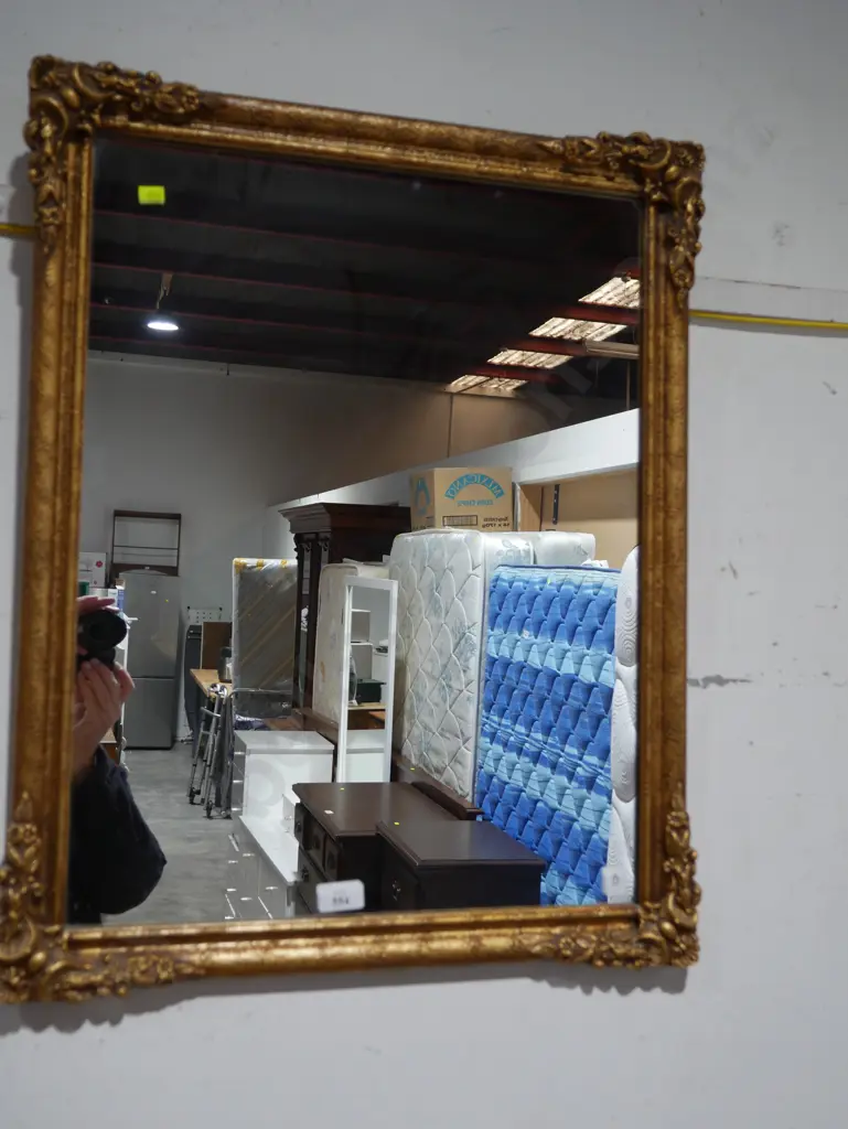 Gilt frame mirror Image 1++