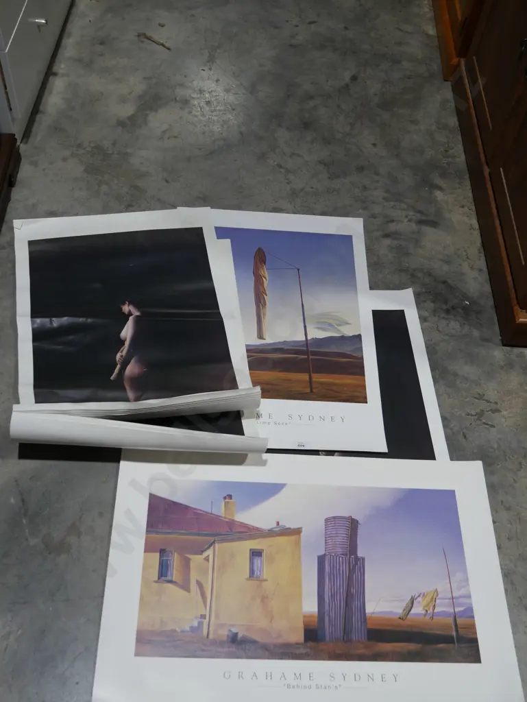 Assorted unframed prints Image 1++