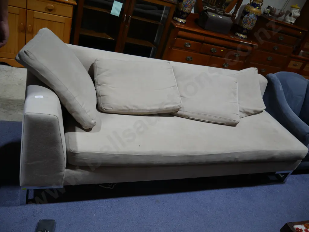 Cream couch Image 1++