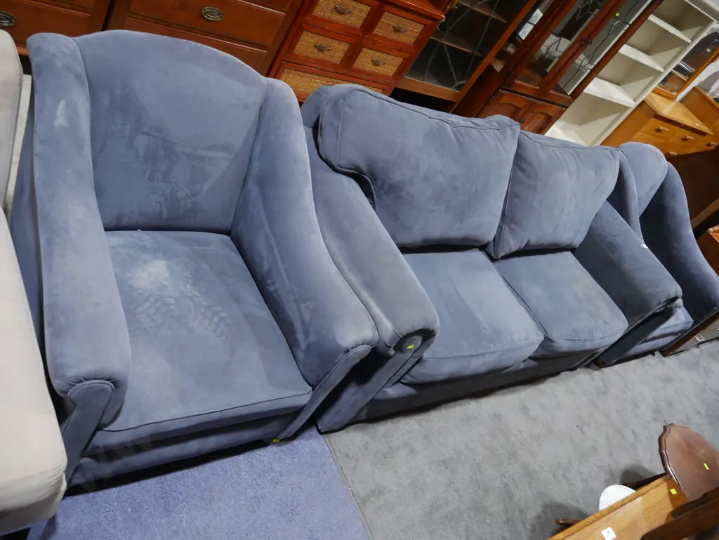 3 piece blue lounge suite Image 1++