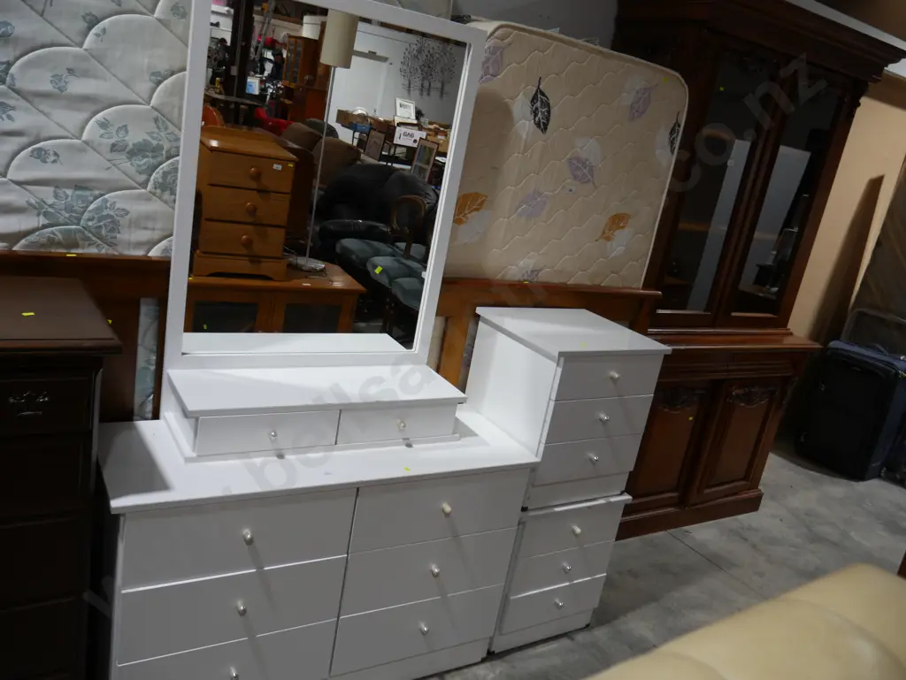 3 piece bedroom suite Image 1++