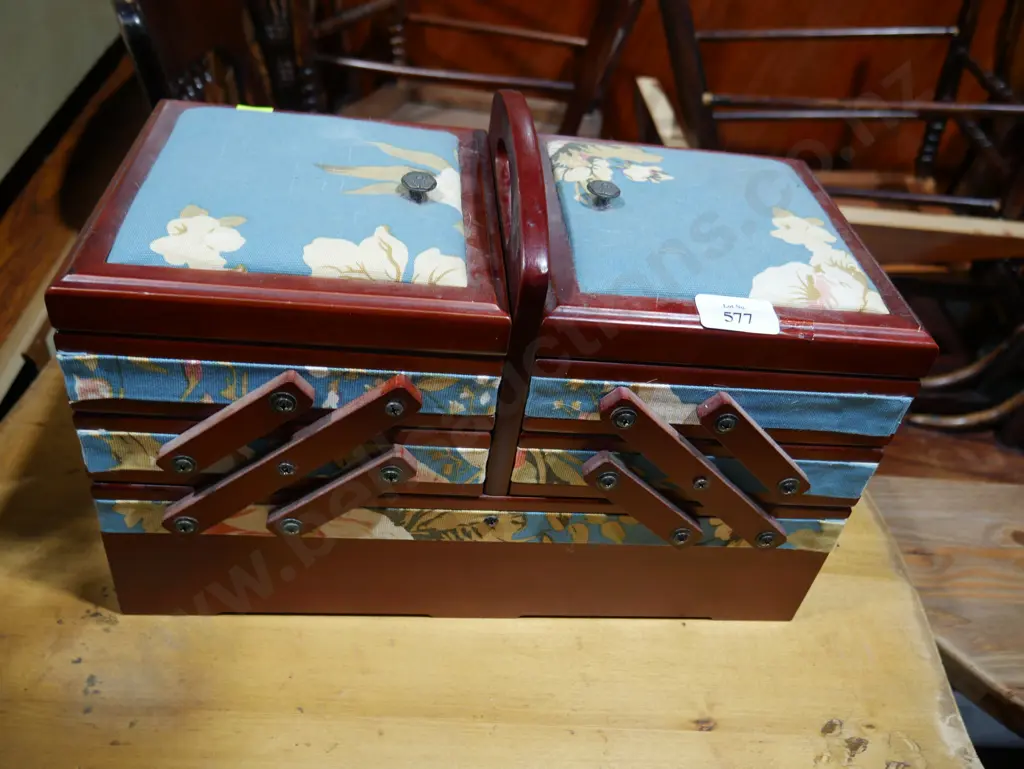 Sewing box Image 1++