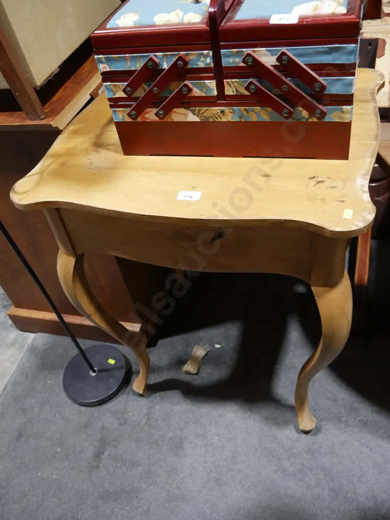 Occasional table Image 1++