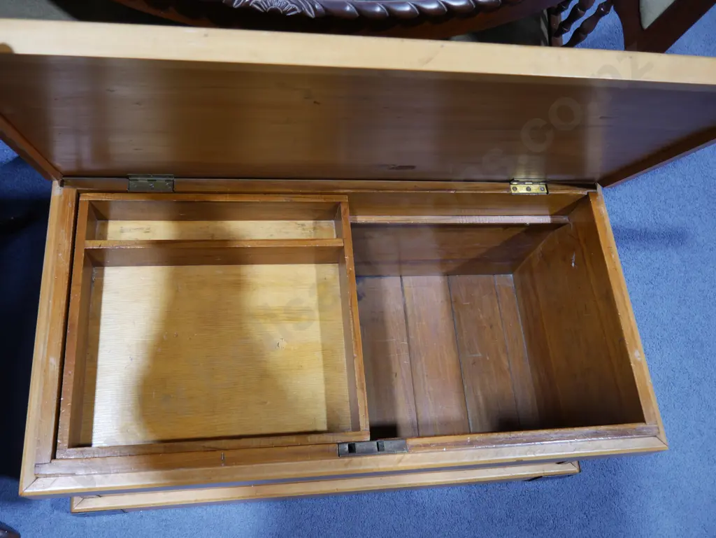 Wooden trunk Image 1++