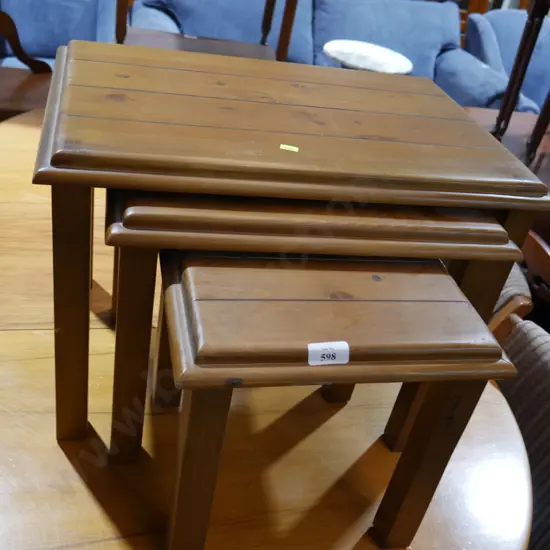 Nest of 3 tables