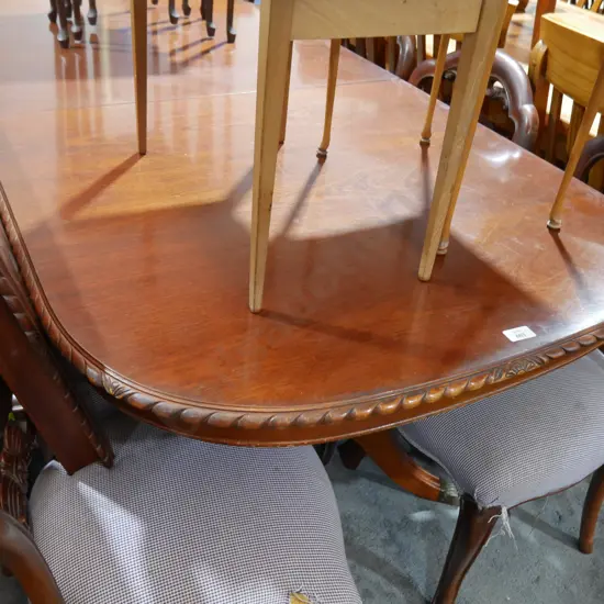 Mahogany rope edge dining table and 6 chairs (damaged chairs)