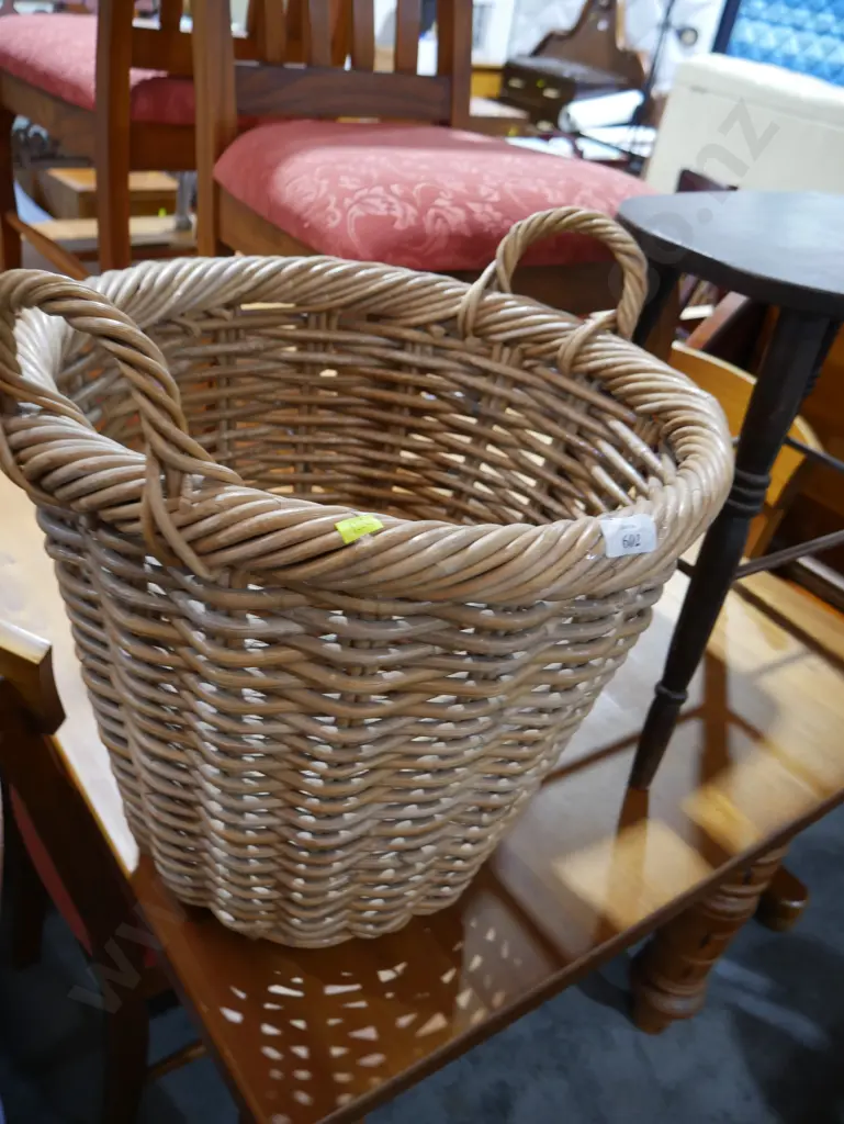 Log basket Image 1++