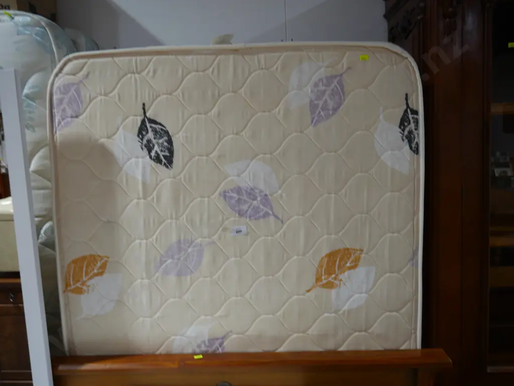 Single bed Image 1++