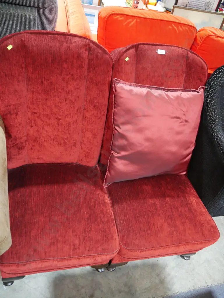 Pair of bedroom chairs Image 1++
