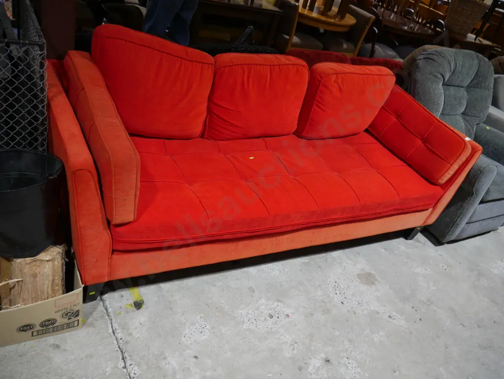Settee Image 1++