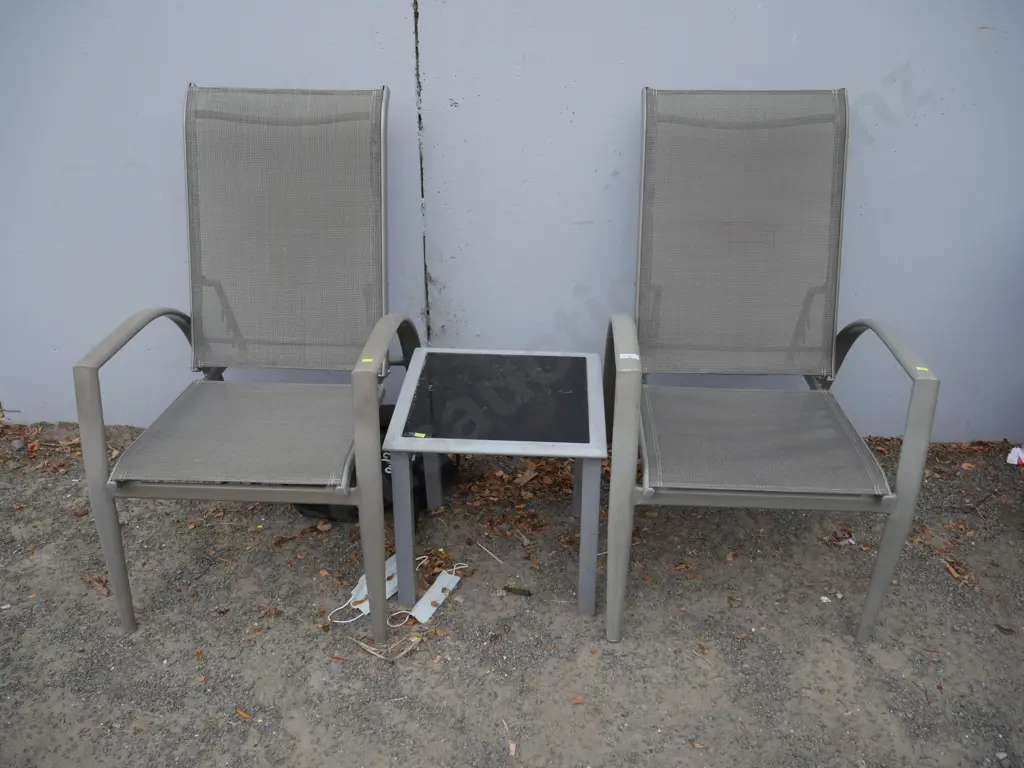 Outdoor setting Image 1++