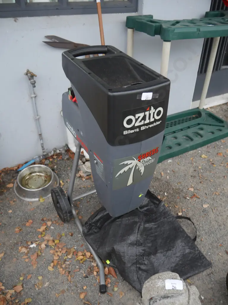 Ozito shredder Image 1++