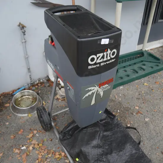 Ozito shredder