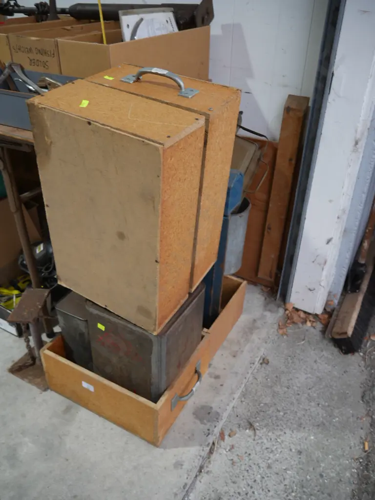 Tins, tool boxes etc Image 1++