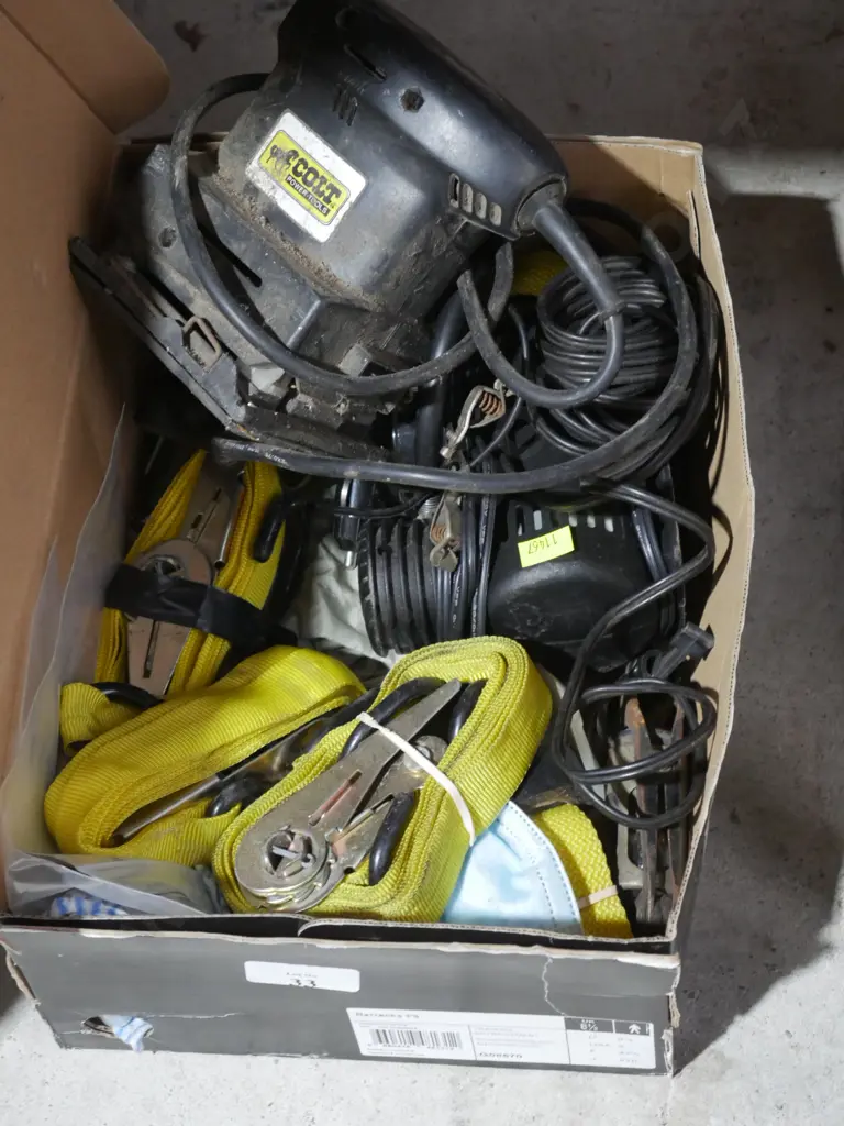 Sander, ratchet straps, mini air compressor Image 1++