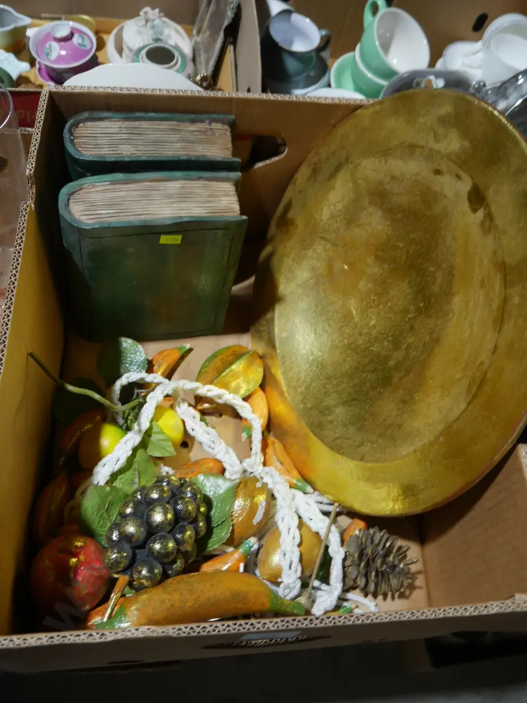 Ornamental fruit bowl and fruits, book ends Image 1++