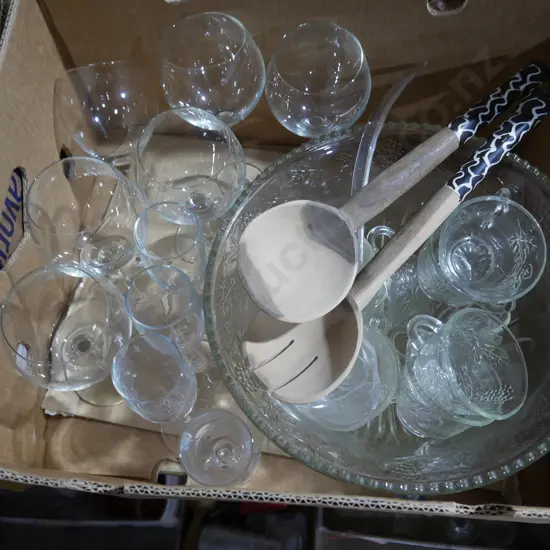 Glassware, wooden spoons