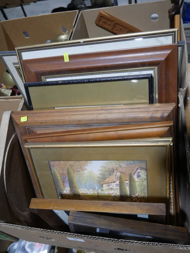 Assorted art Image 1++