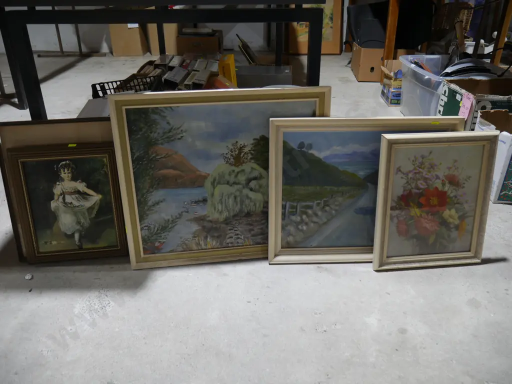 Assorted art Image 1++