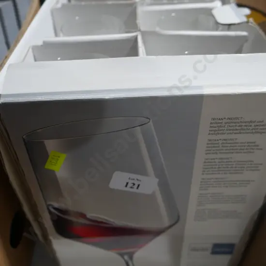 Boxed wine glasses
