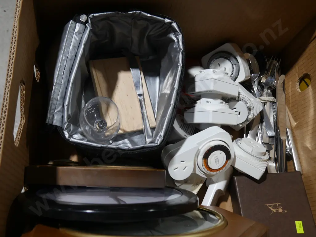 Clocks, cutlery etc Image 1++