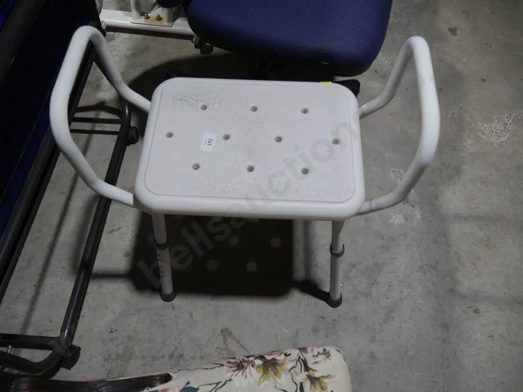 Shower stool Image 1++