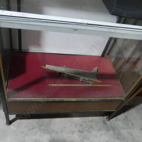 Glass display cabinet