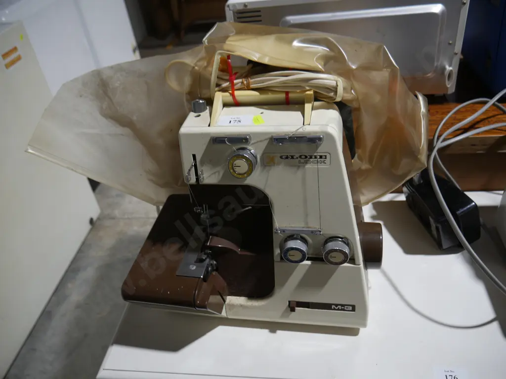 Globe overlocker Image 1++