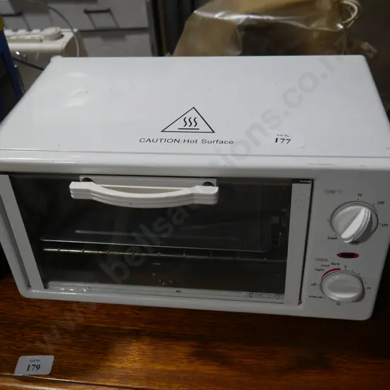 Cascade mini oven