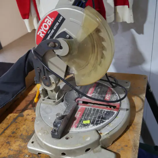 Ryobi compound mitre saw