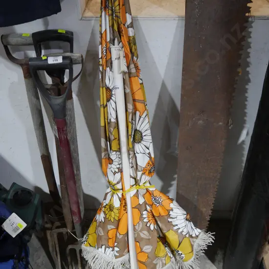 Sun umbrella