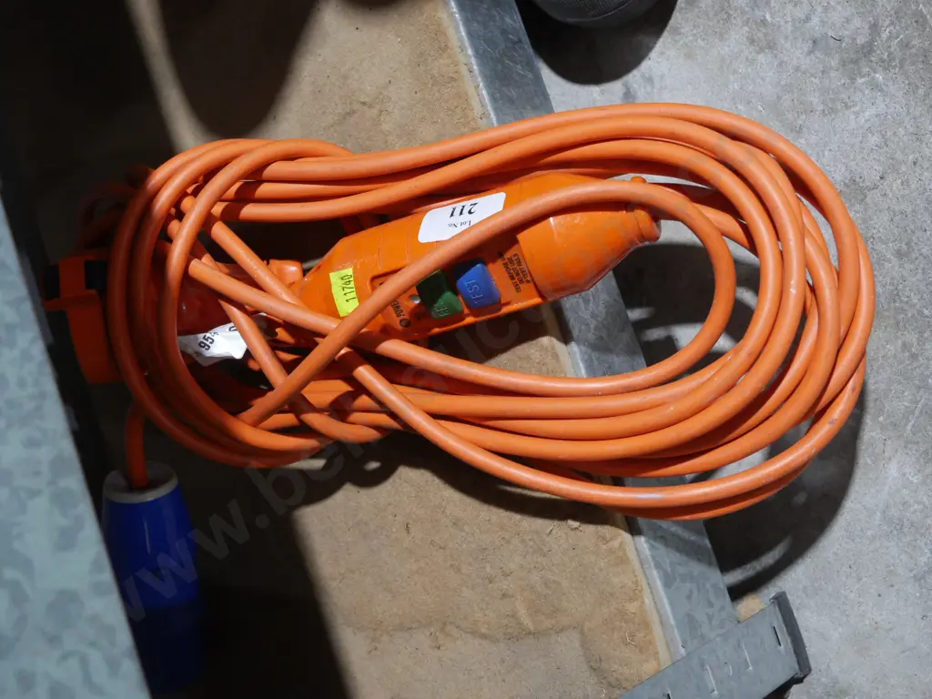 Caravan lead Image 1++