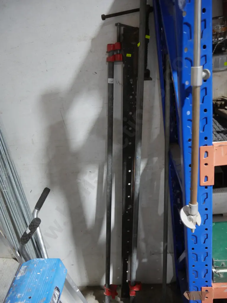Sash clamps Image 1++