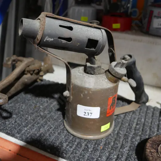 Blow torch