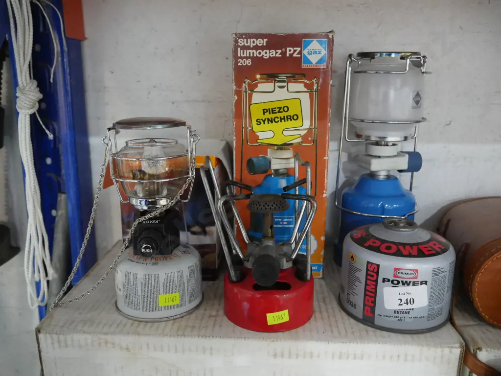 Gas cookers and lanterns Image 1++