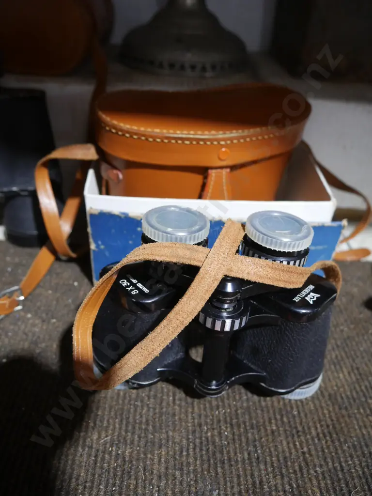 Binoculars Image 1++