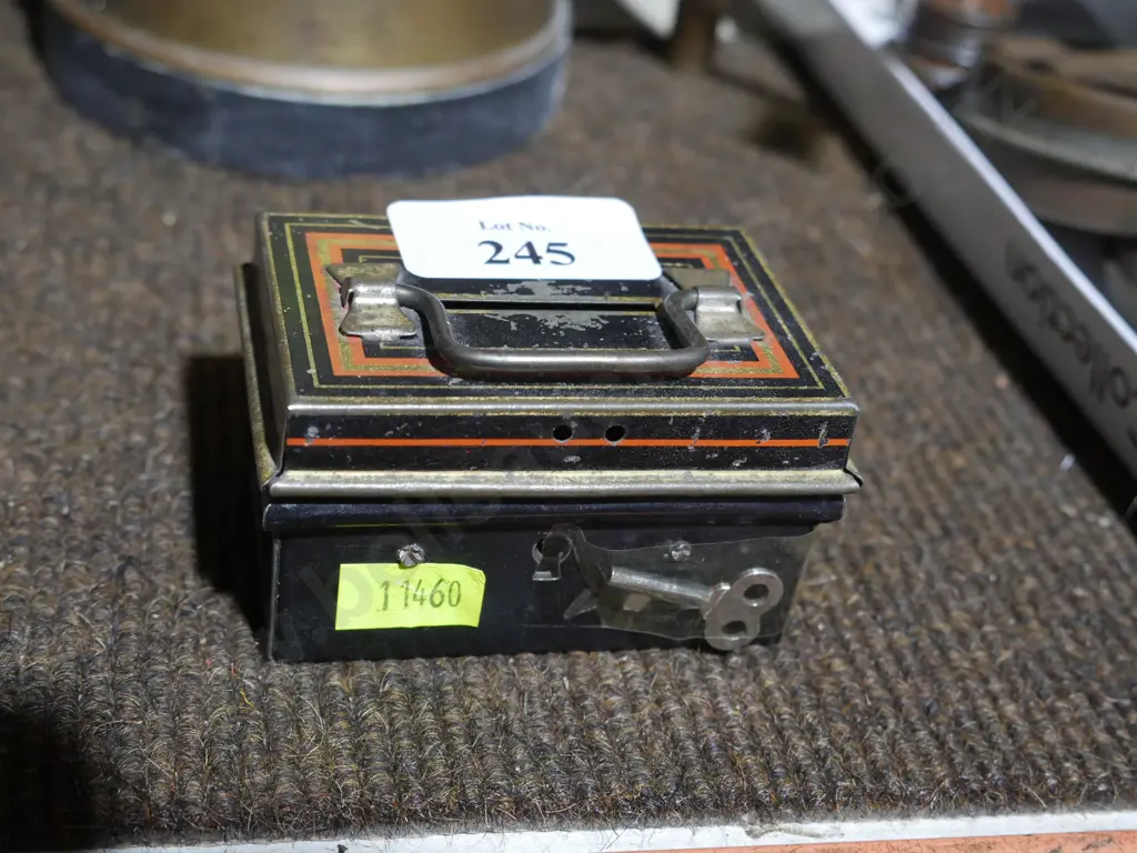 Small cash tin Image 1++