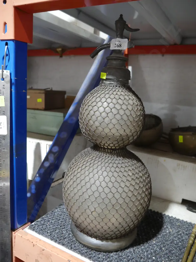 Large soda siphon Image 1++