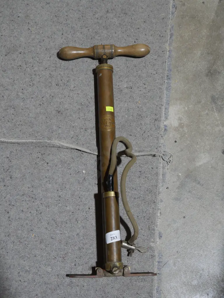 Vintage bike pump Image 1++