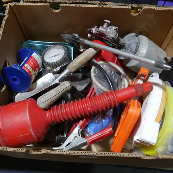 Assorted workshop sundries