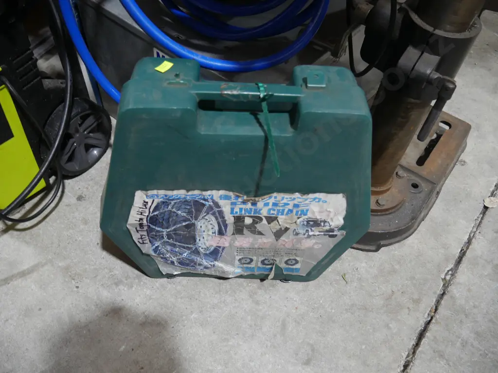Snow chains Image 1++