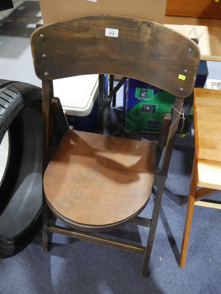 Folding wooden chair Image 1++
