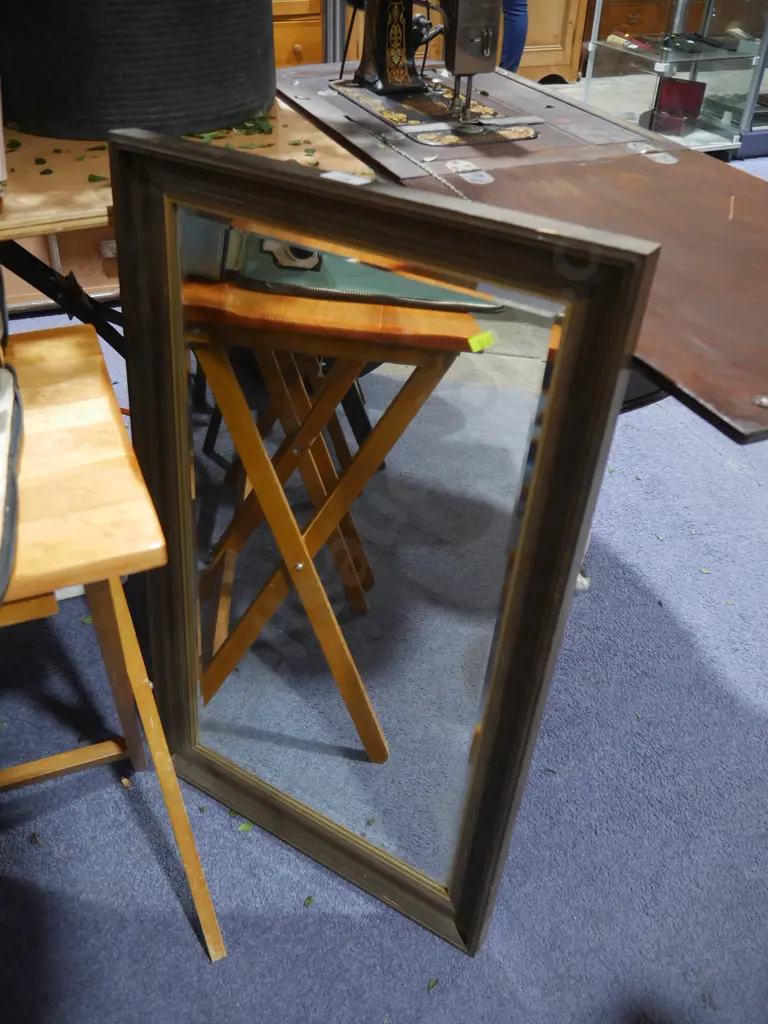 Beveled edge mirror Image 1++